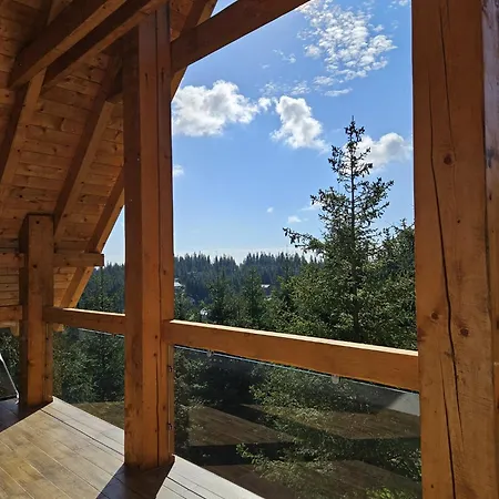 Luna Retreat Lodge