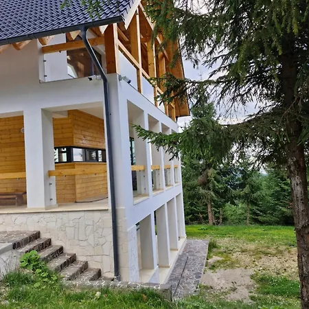 Luna Retreat Muntele Cacovei (Transylvania)